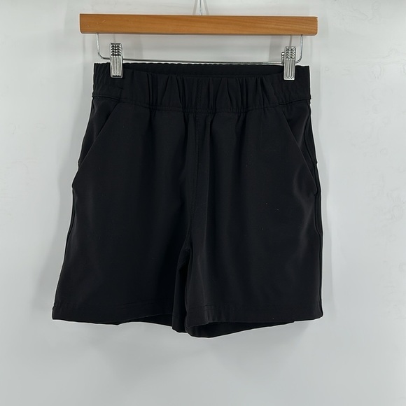 Aritzia Babaton The Group Weekender Short Black‎ Small - Picture 5 of 8